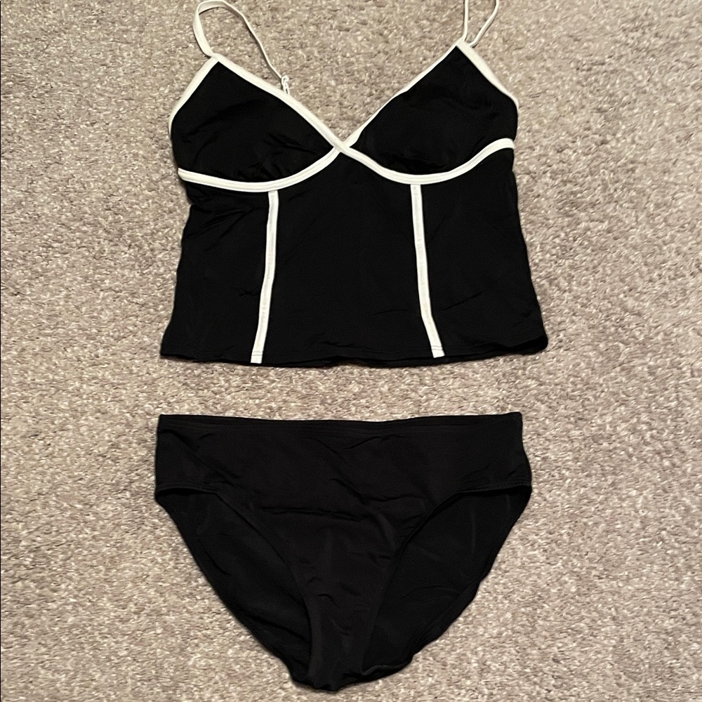 Shape FX Woman’s Classic Black and White Tankini,  12